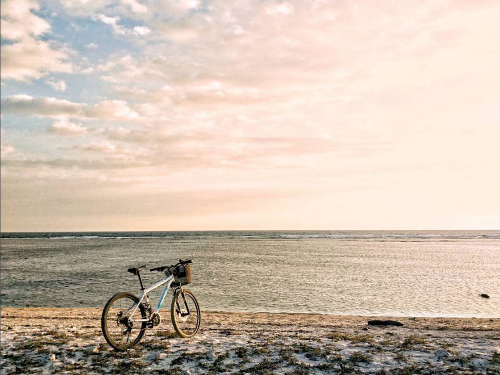Gili Air, cycling, beach, sea, bike